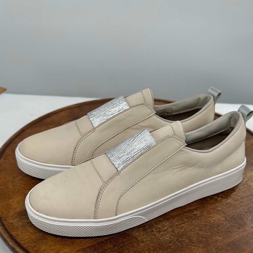 Kaanas Shoes Wm 10 (fits smaller 9-9.5) Positano Silver Slip On Sneakers Casual